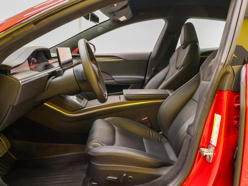 Tesla Model S vaihtoauto