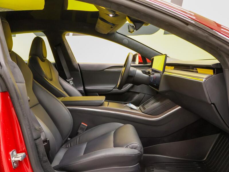 Tesla Model S vaihtoauto