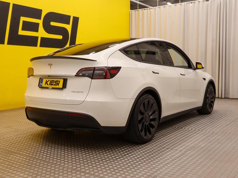 Tesla Model Y vaihtoauto