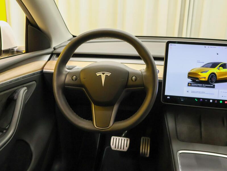 Tesla Model Y vaihtoauto