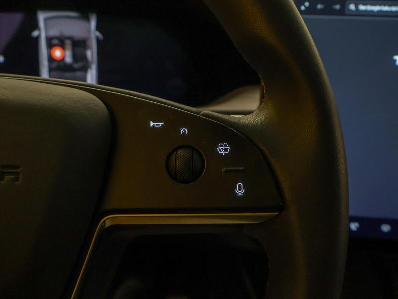 Tesla Model X vaihtoauto