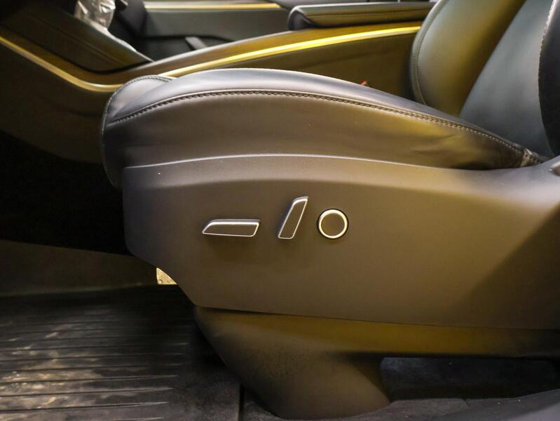 Tesla Model X vaihtoauto