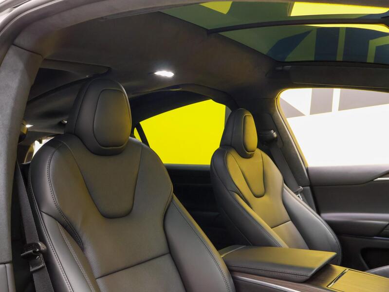 Tesla Model X vaihtoauto