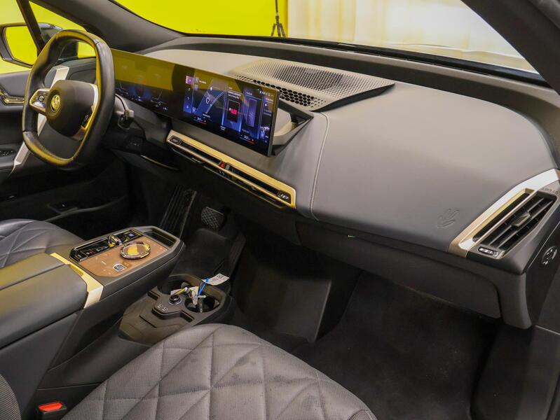 BMW iX vaihtoauto