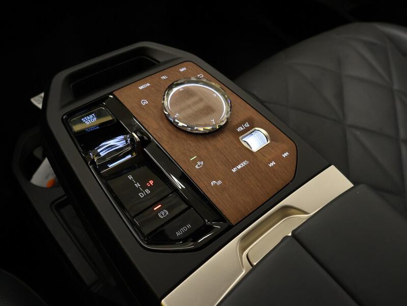 BMW iX vaihtoauto