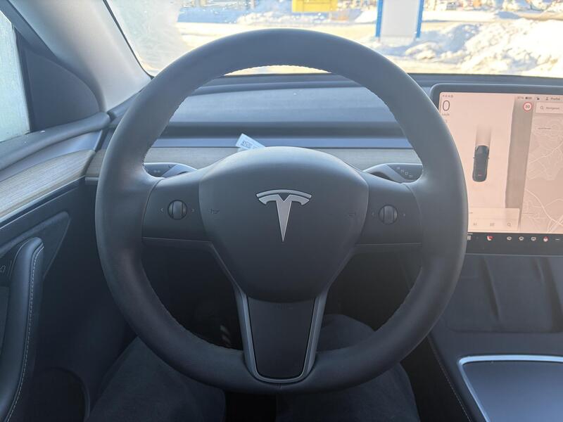 Tesla Model Y vaihtoauto