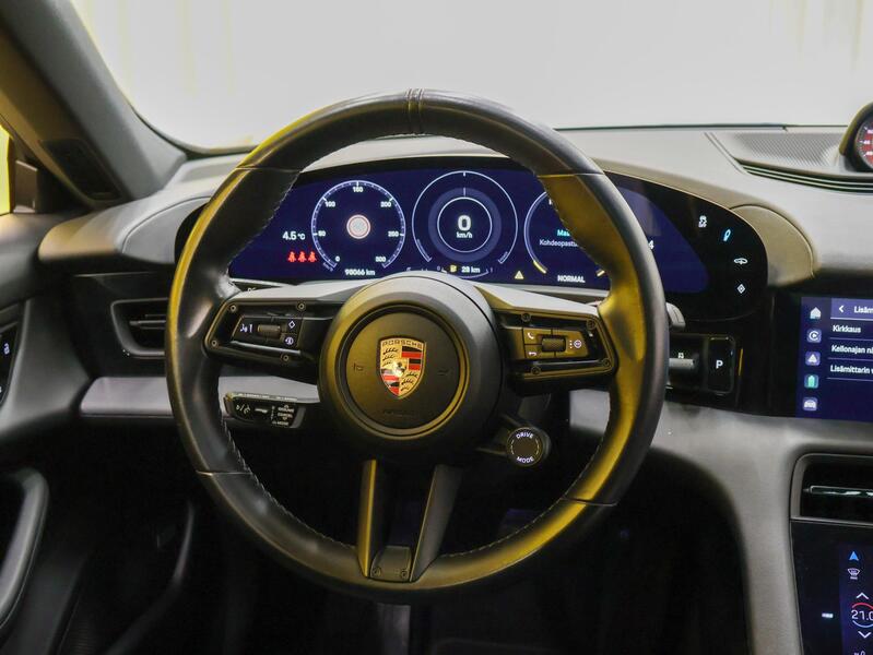 Porsche Taycan vaihtoauto