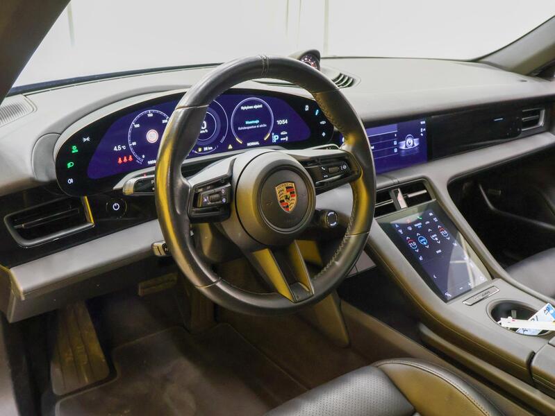 Porsche Taycan vaihtoauto