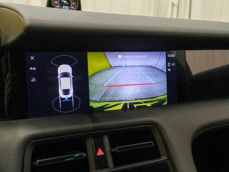 Porsche Taycan vaihtoauto