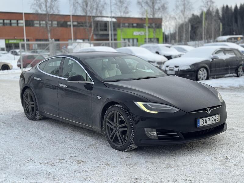 Tesla Model S vaihtoauto