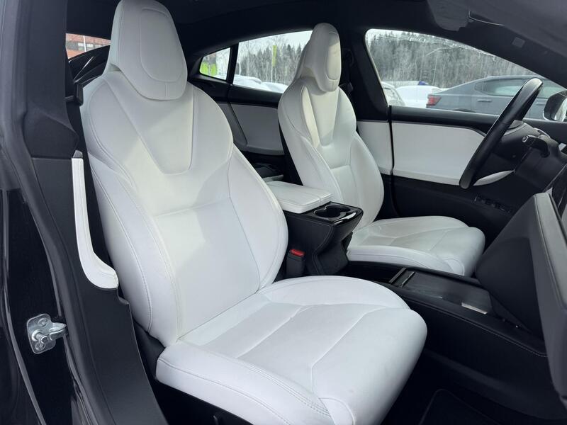 Tesla Model S vaihtoauto