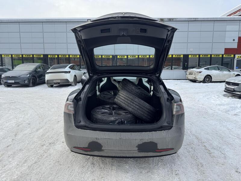 Tesla Model S vaihtoauto