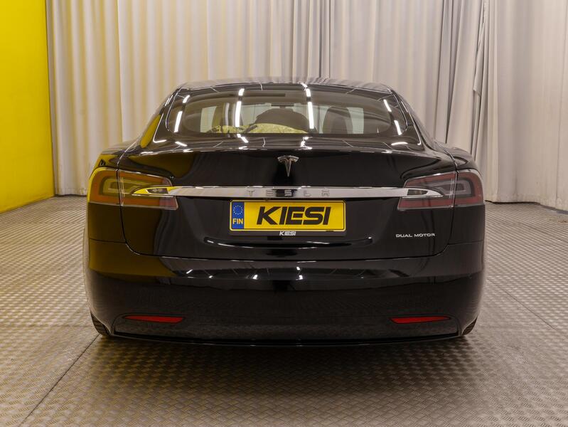 Tesla Model S vaihtoauto