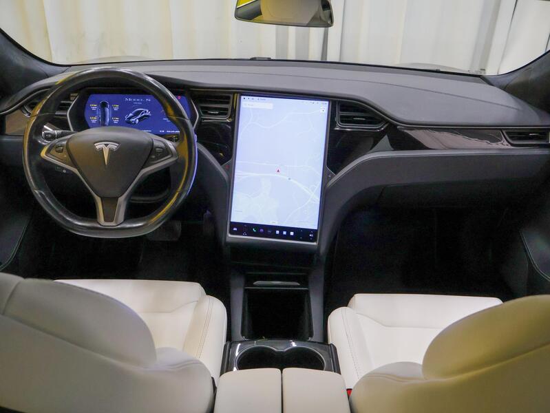 Tesla Model S vaihtoauto