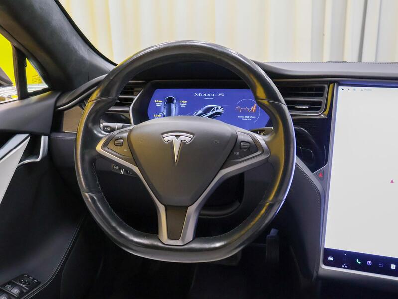 Tesla Model S vaihtoauto