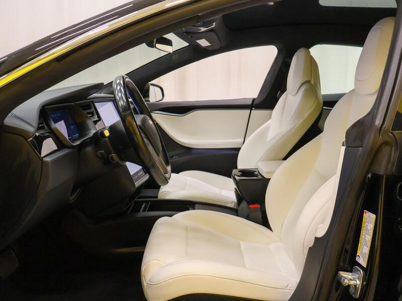 Tesla Model S vaihtoauto