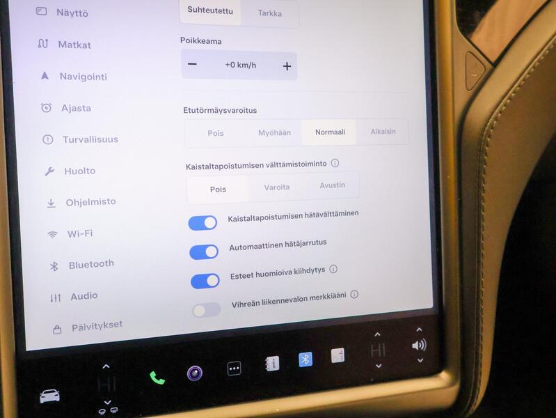 Tesla Model S vaihtoauto