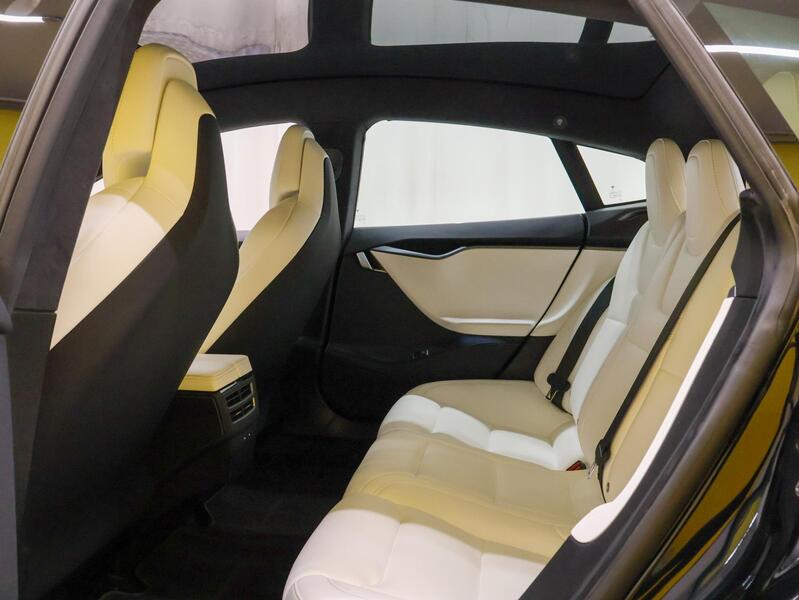 Tesla Model S vaihtoauto