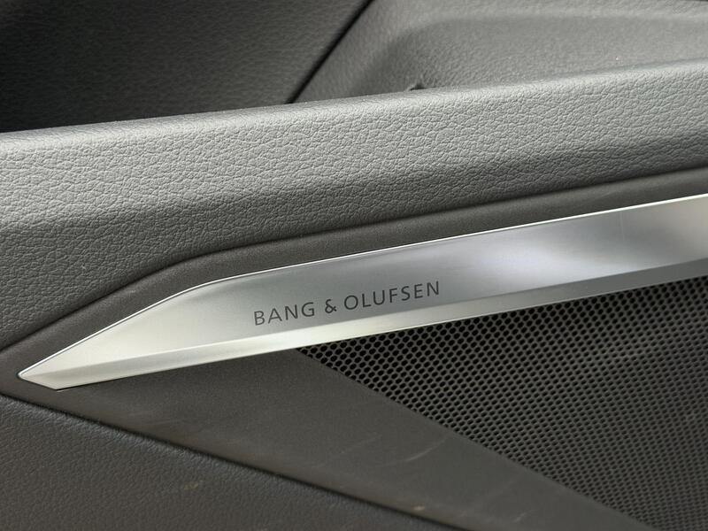 Audi Q8 e-tron vaihtoauto