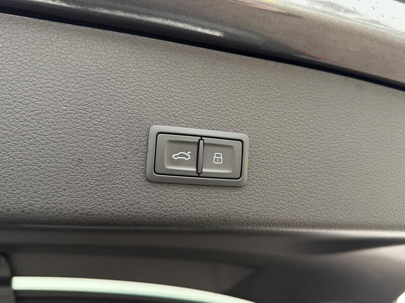 Audi Q8 e-tron vaihtoauto