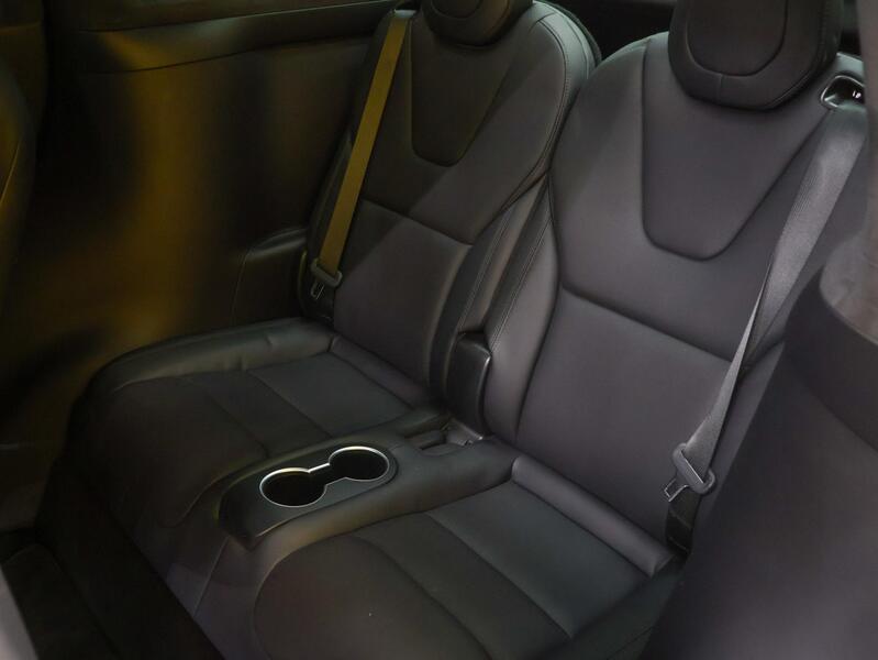 Tesla Model X vaihtoauto