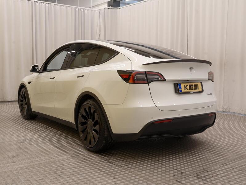 Tesla Model Y vaihtoauto