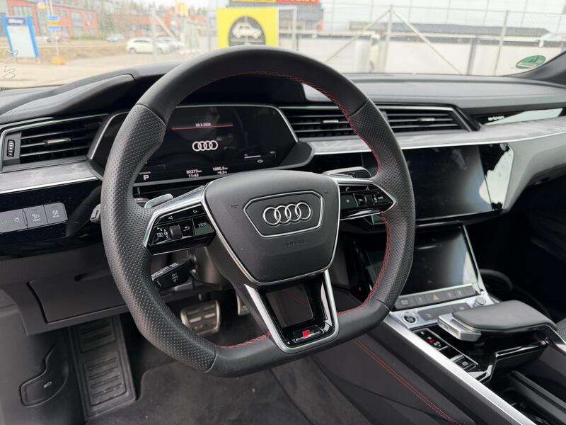 Audi Q8 e-tron vaihtoauto