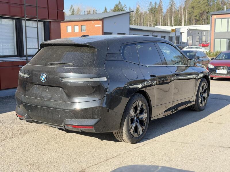 BMW iX vaihtoauto
