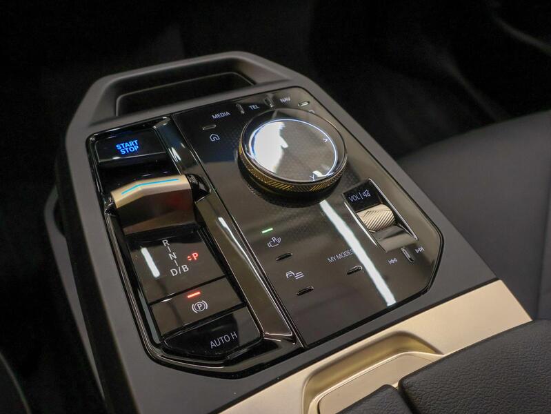 BMW iX vaihtoauto