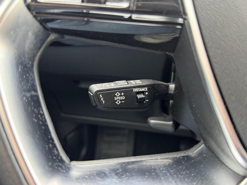 Audi Q8 e-tron vaihtoauto