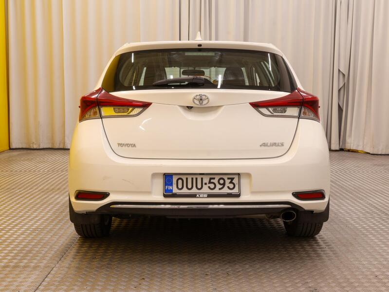 Toyota Auris vaihtoauto