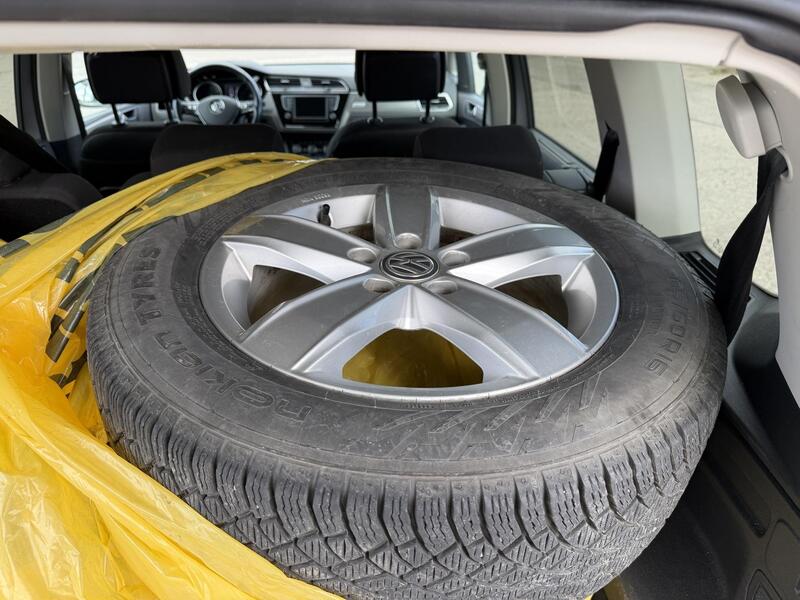 Volkswagen Touran vaihtoauto