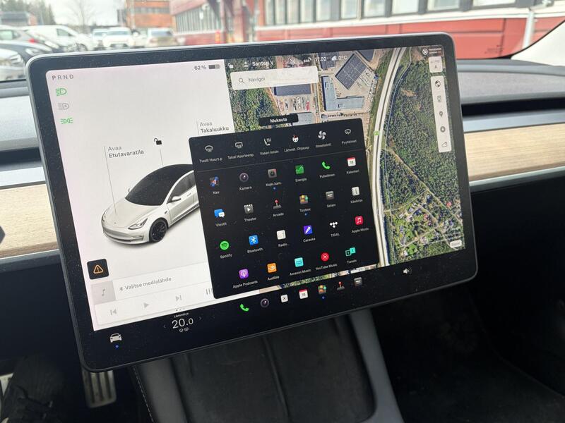 Tesla Model 3 vaihtoauto