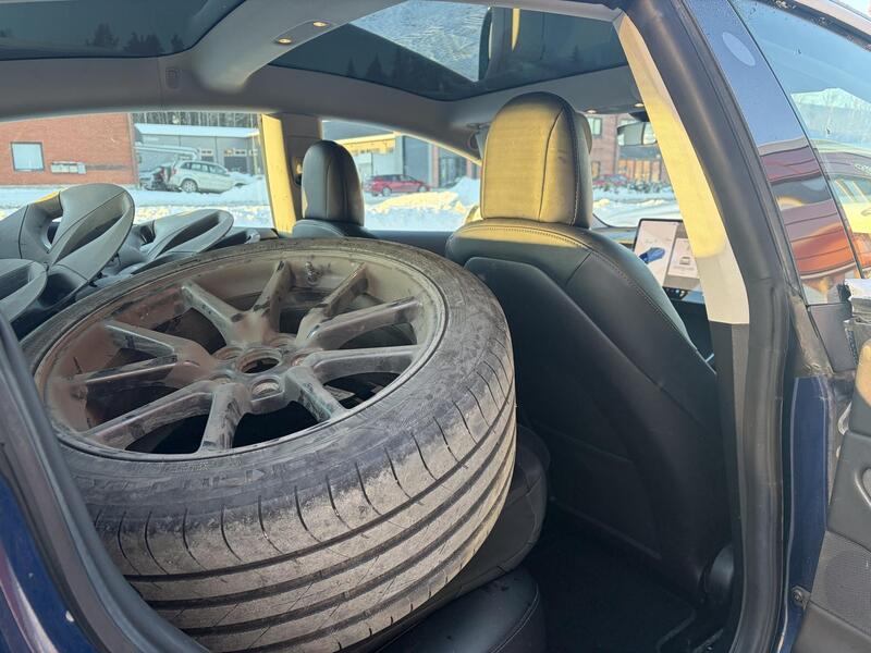 Tesla Model 3 vaihtoauto