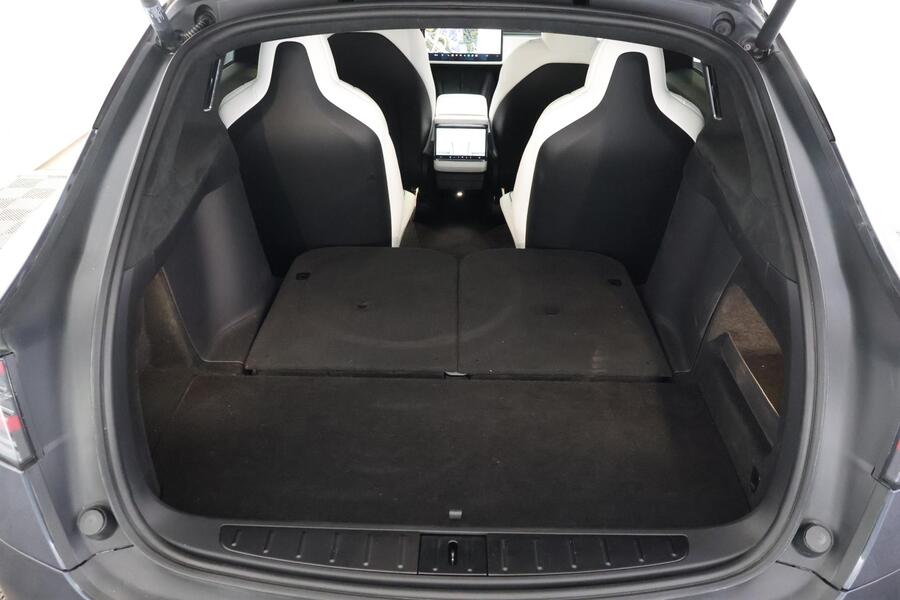 Tesla Model X vaihtoauto