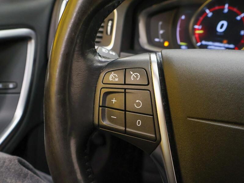 Volvo V60 Cross Country vaihtoauto