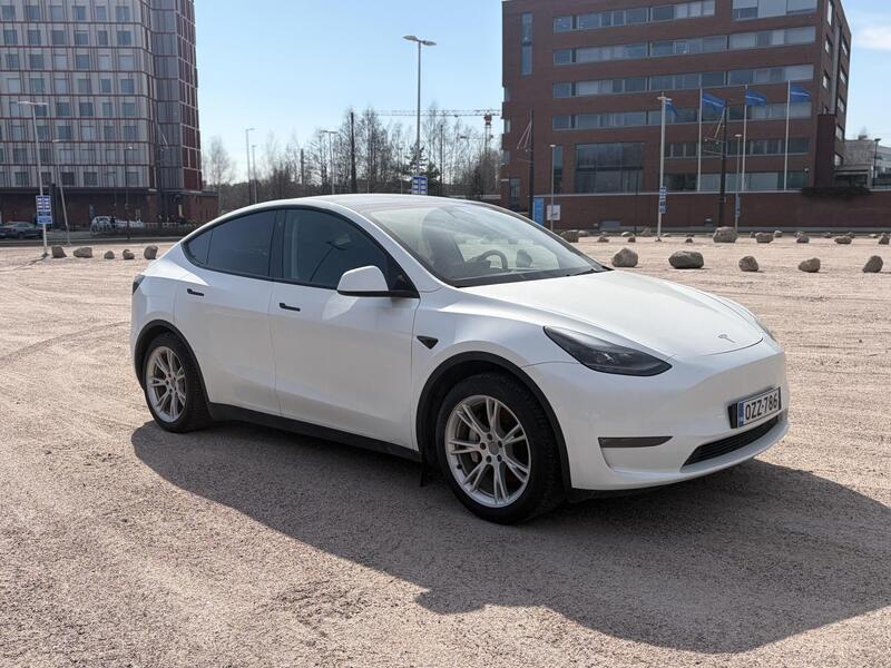 Tesla Model Y vaihtoauto