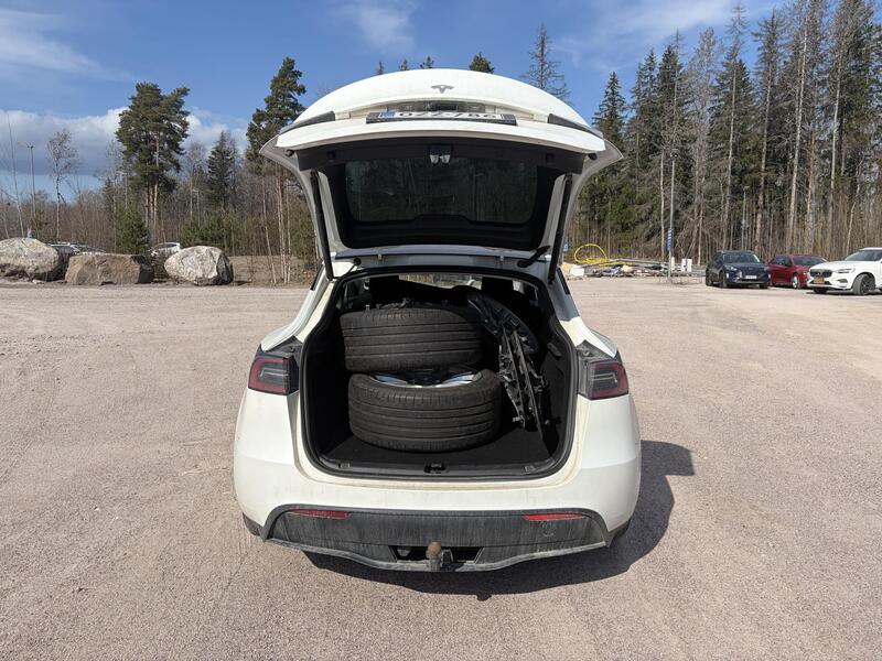 Tesla Model Y vaihtoauto
