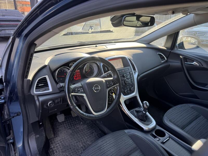 Opel Astra vaihtoauto