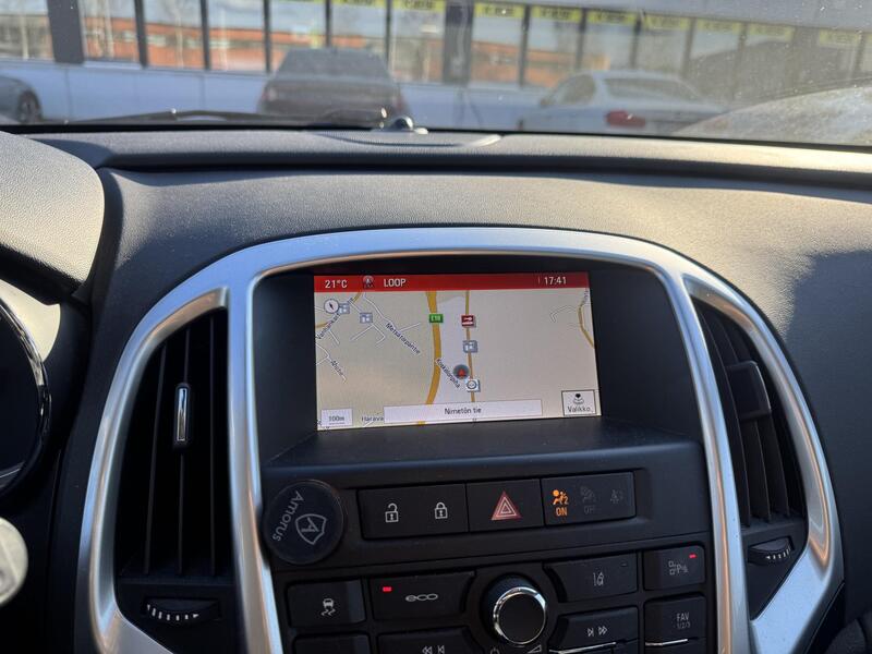 Opel Astra vaihtoauto