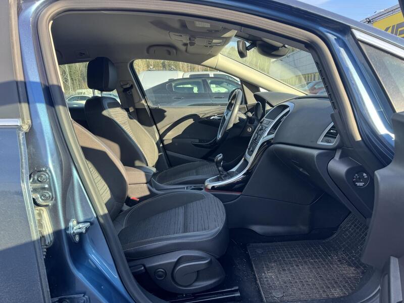 Opel Astra vaihtoauto