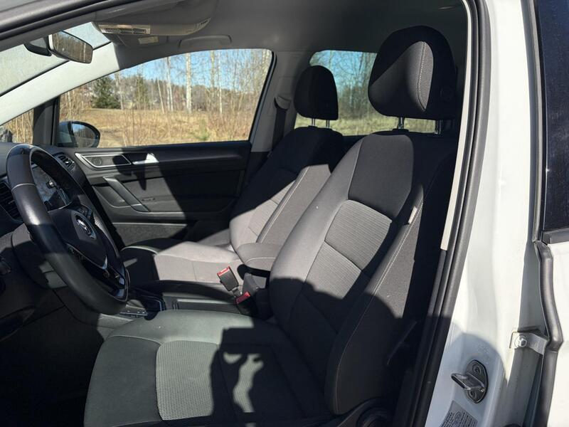 Volkswagen Golf Sportsvan vaihtoauto