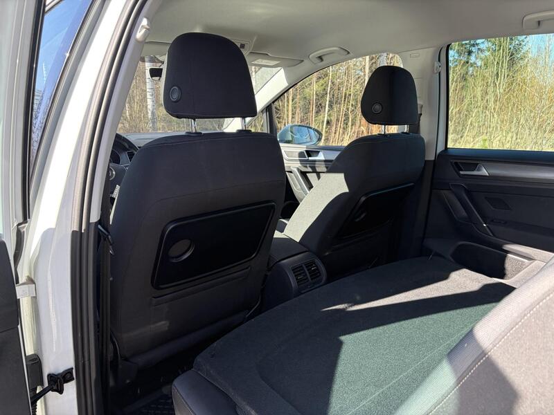 Volkswagen Golf Sportsvan vaihtoauto