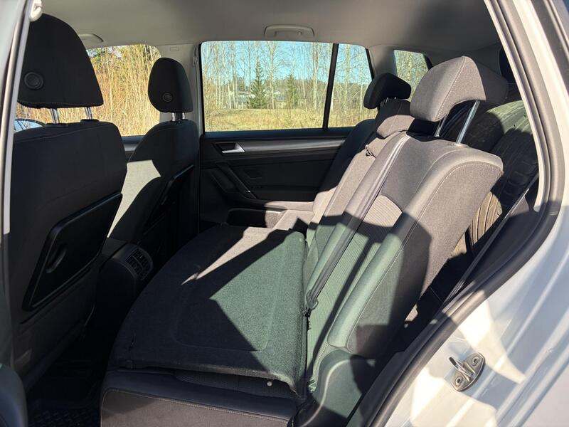 Volkswagen Golf Sportsvan vaihtoauto