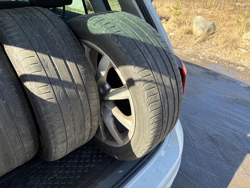 Volkswagen Golf Sportsvan vaihtoauto