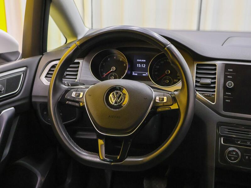 Volkswagen Golf Sportsvan vaihtoauto