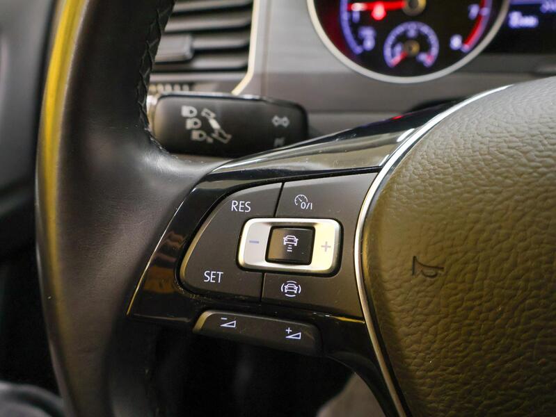 Volkswagen Golf Sportsvan vaihtoauto