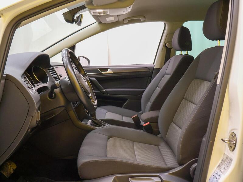 Volkswagen Golf Sportsvan vaihtoauto