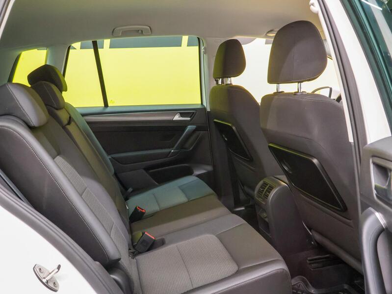 Volkswagen Golf Sportsvan vaihtoauto