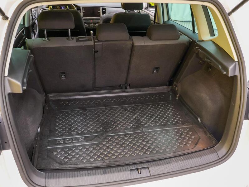 Volkswagen Golf Sportsvan vaihtoauto